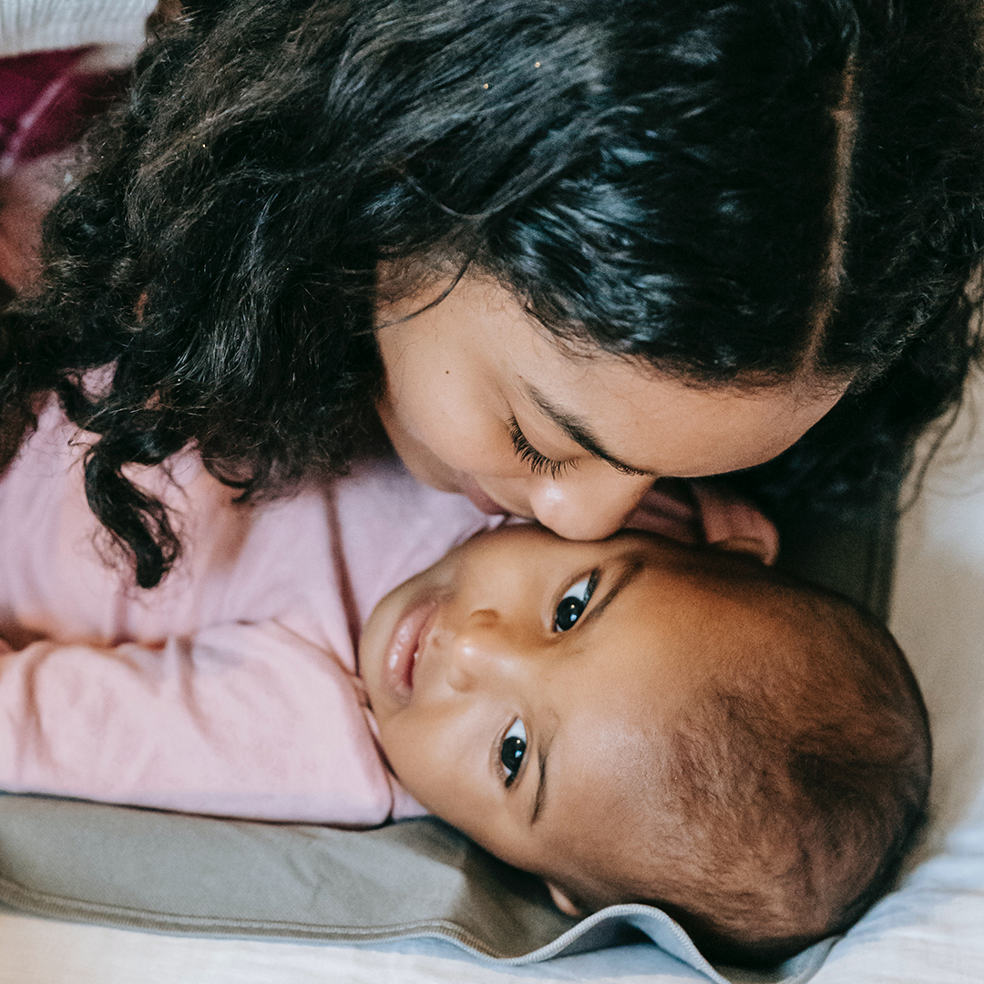 How to get baby to sleep when outlet sick